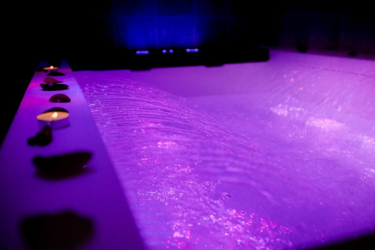Abri Cosy - Suite Romantique En Camargue サン・ジル エクステリア 写真