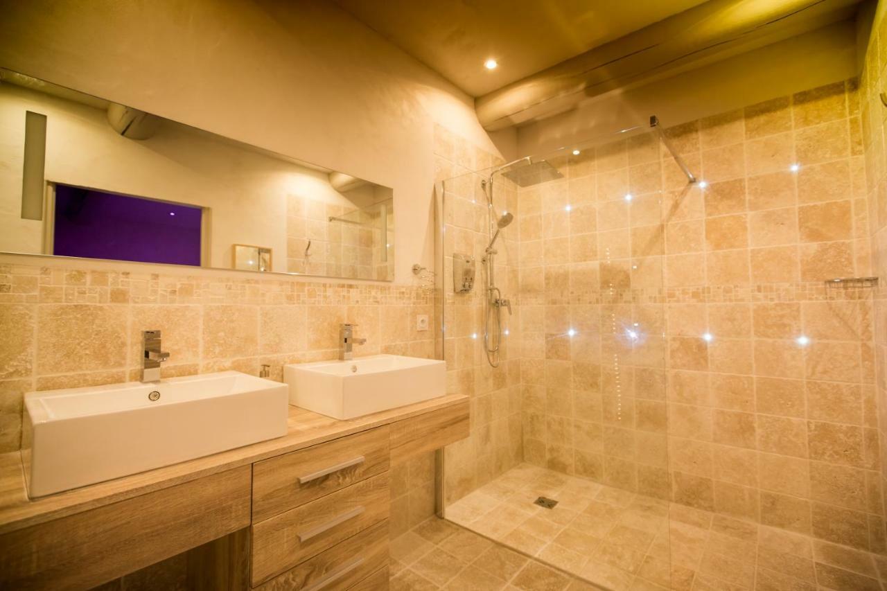 Abri Cosy - Suite Romantique En Camargue サン・ジル エクステリア 写真